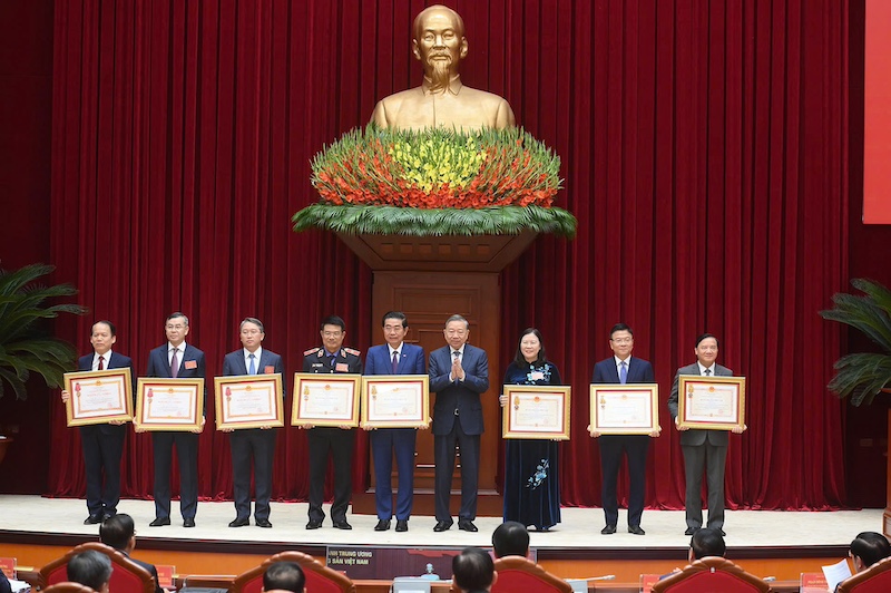 Thúc đẩy các điều kiện đảm bảo để cán bộ, đảng viên 'không cần', 'không muốn' tham nhũng